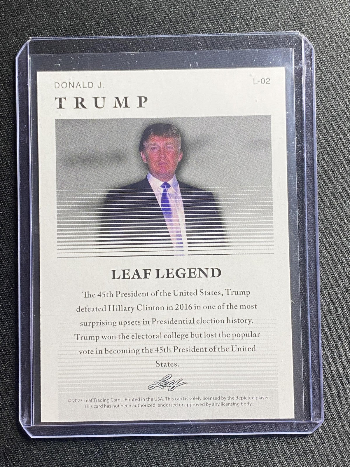 Donald Trump 2023 Leaf Legend L02 /25 RC