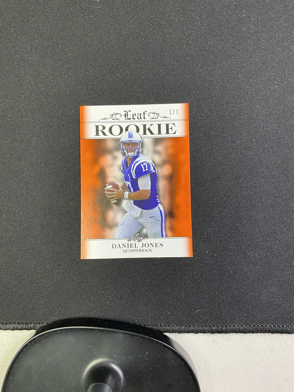 Daniel Jones 2019 Leaf Rookie Achievement Orange 1/1 CCG Colts Rookie