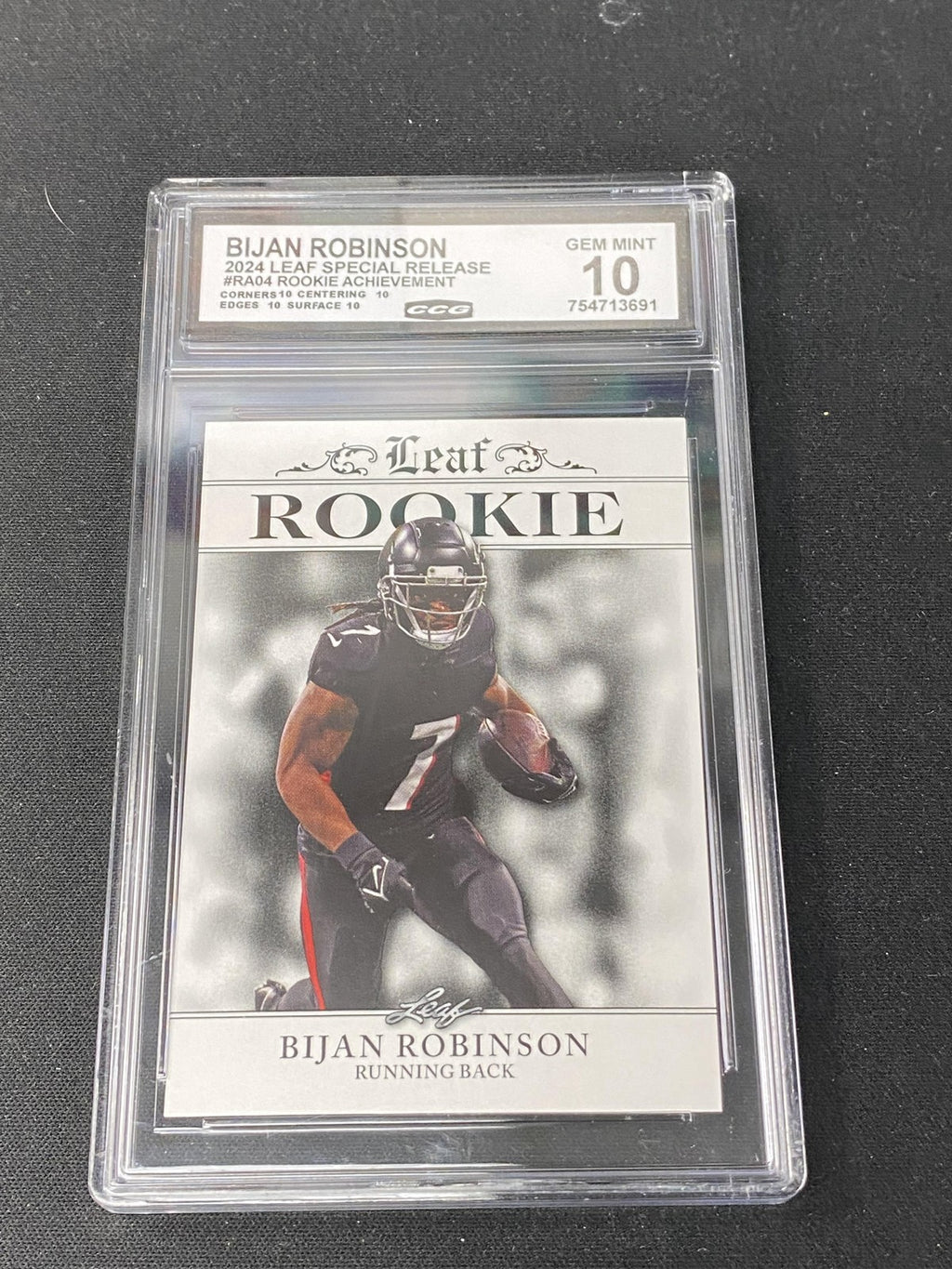Bijan Robinson 2024 Leaf Rookie Achievement CCG 10 Atlanta Falcons Rookie