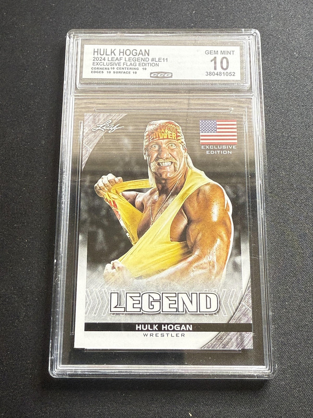 Hulk Hogan 2024 Leaf Legend Flag CCG 10 USA