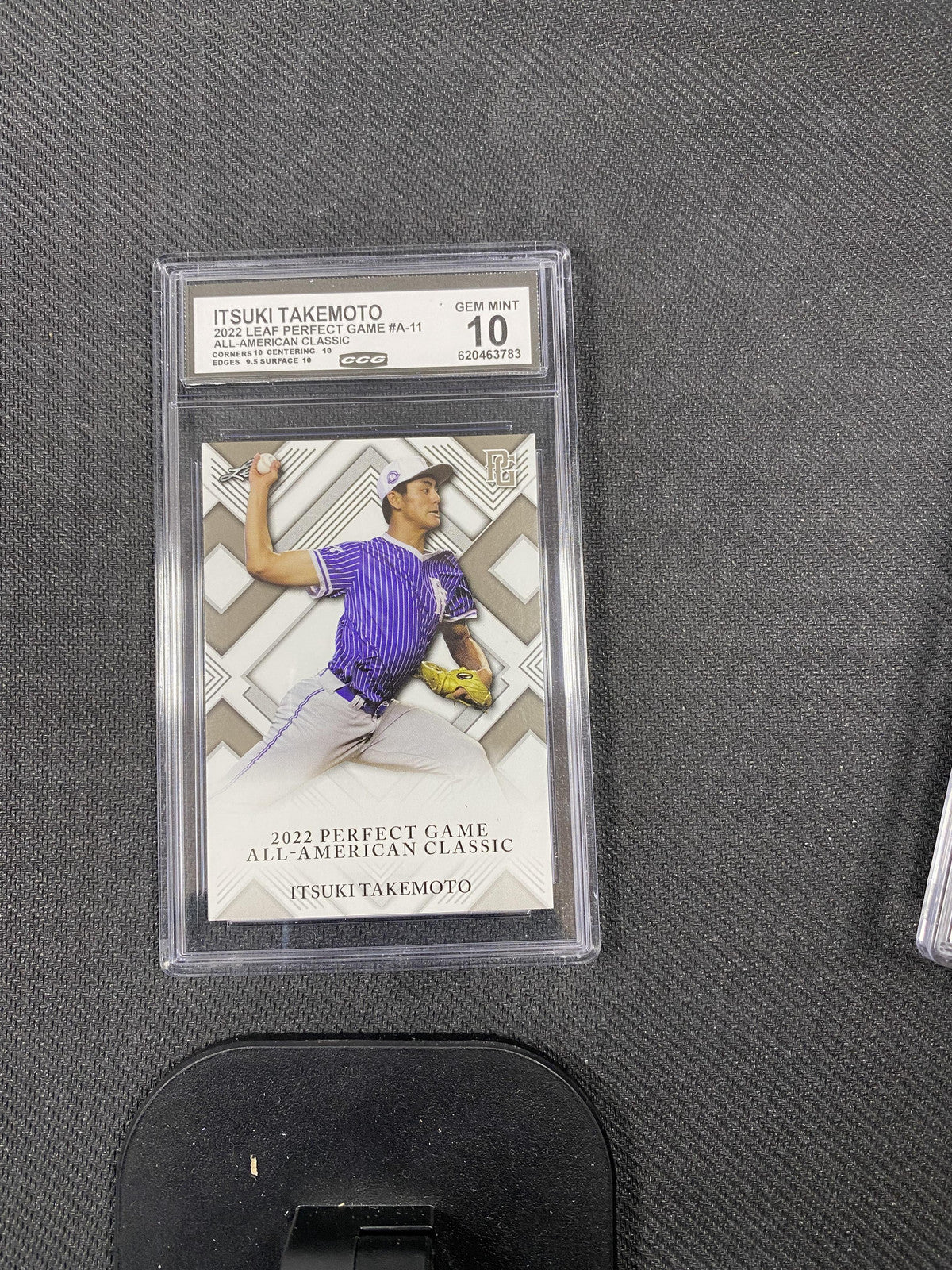 Itsuki Takemoto 2022 Leaf Perfect Game A11 CCG 10 RC