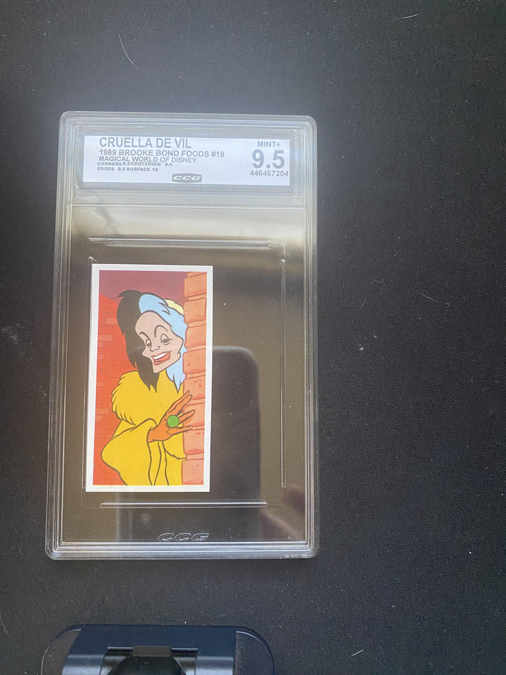 Cruella De Vil 1989 Brooke Bond Foods Magical World of Disney CCG 9.5 RC