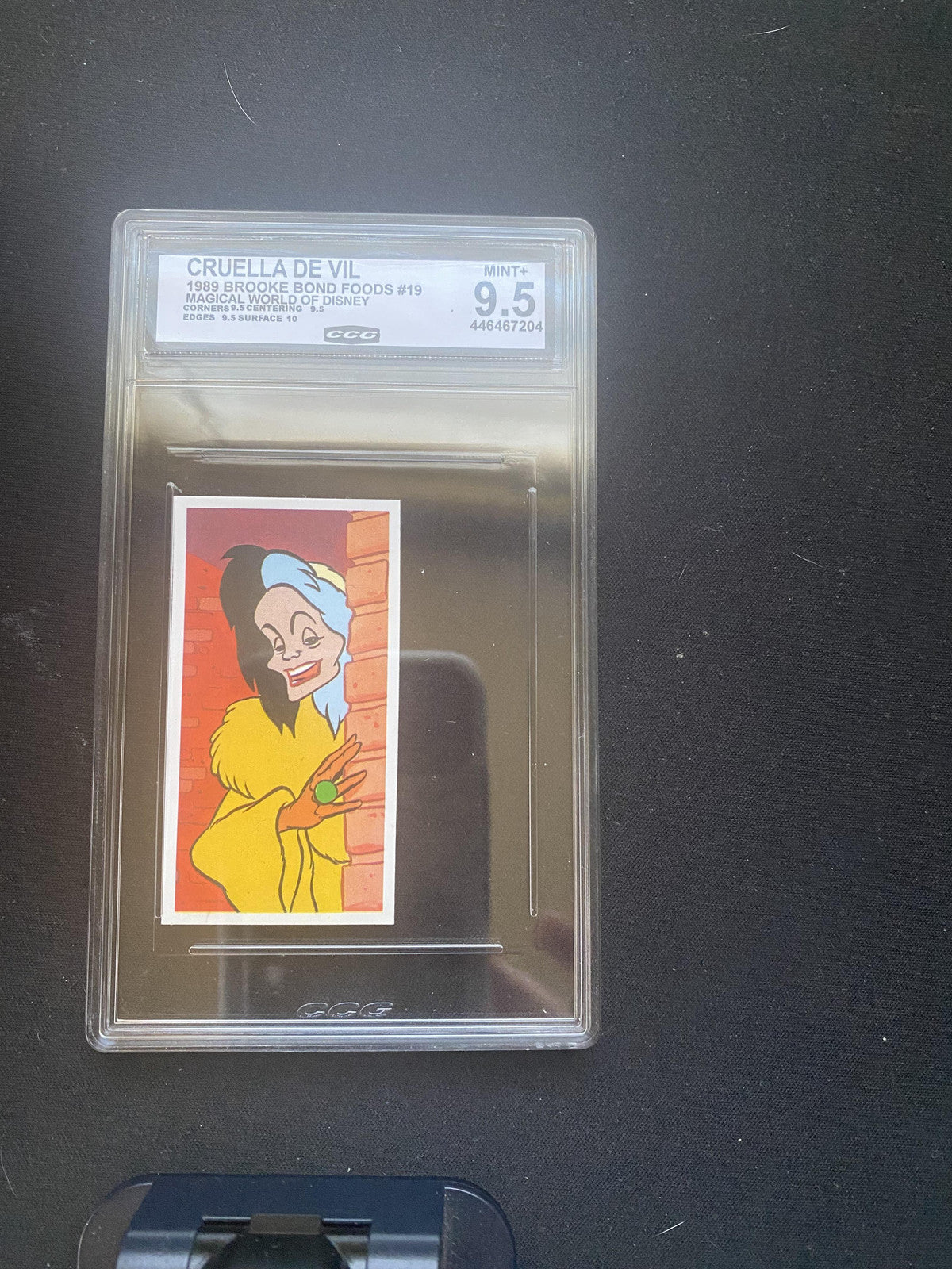 Cruella De Vil 1989 Brooke Bond Foods Magical World of Disney CCG 9.5 RC